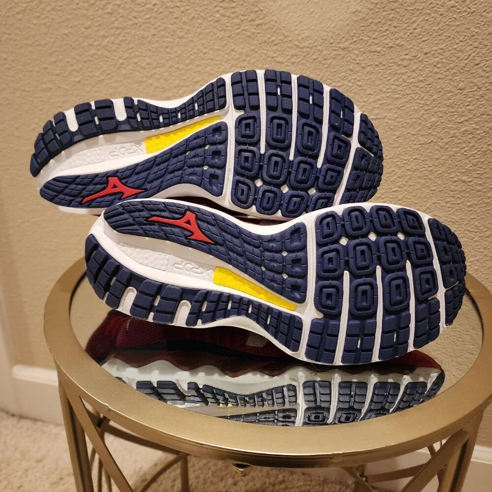 Mizuno Wave Sky Women's Size 10 Red Purple Knit Mesh Lace Up Running Sneaker - Picture 5 of 10